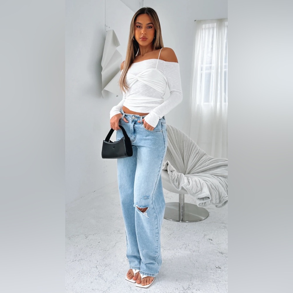 White Fox No Longer Yours Low Rise Straight Leg Jeans Vintage Mid Blue